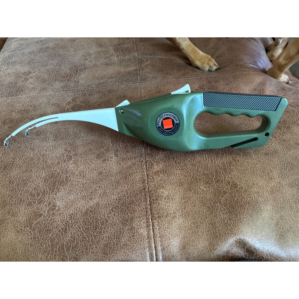 Ronco Pocket Fisherman Spin Casting Outfit Unisex OS Green Folding Rod